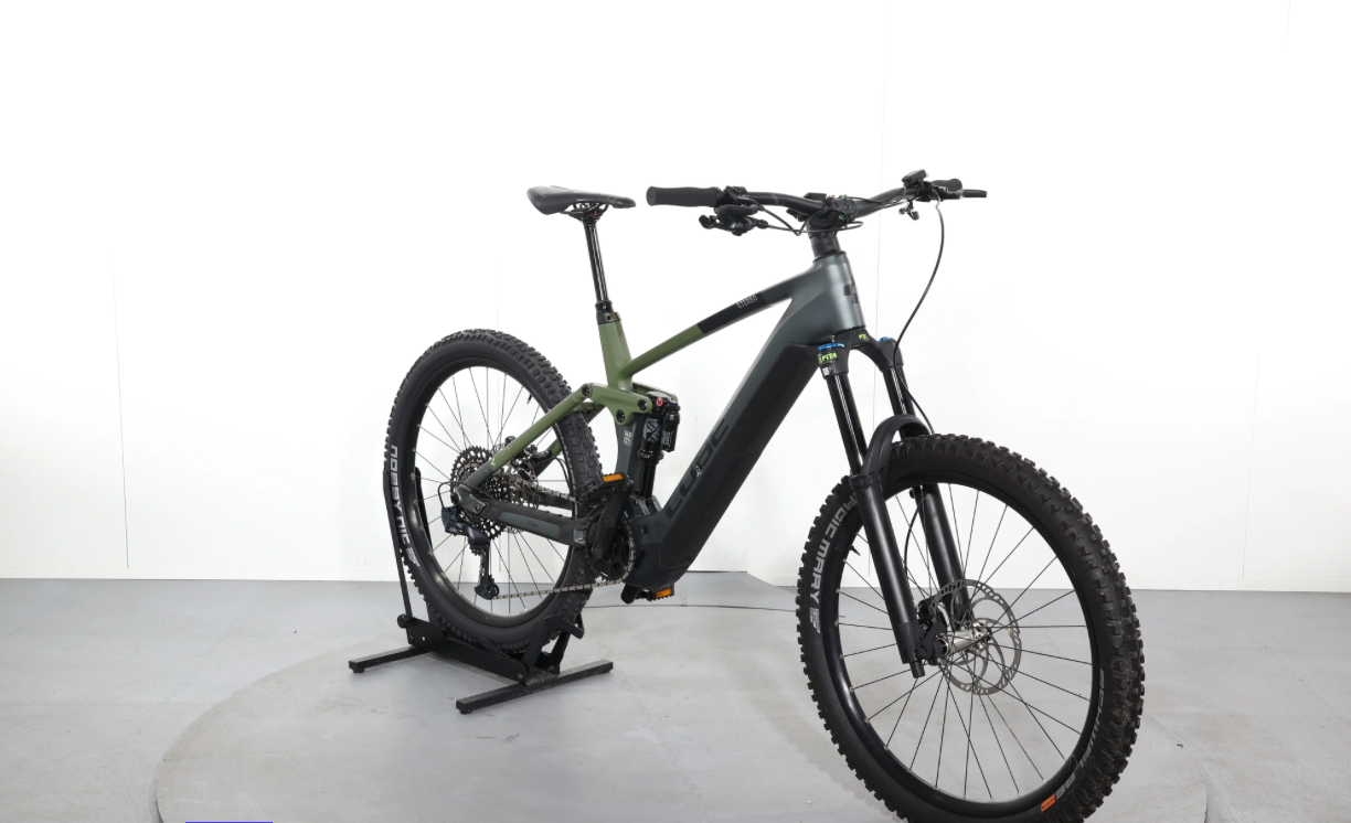 Cube Stereo Hybrid 160 HPA ActionTeam 500   Año 2023