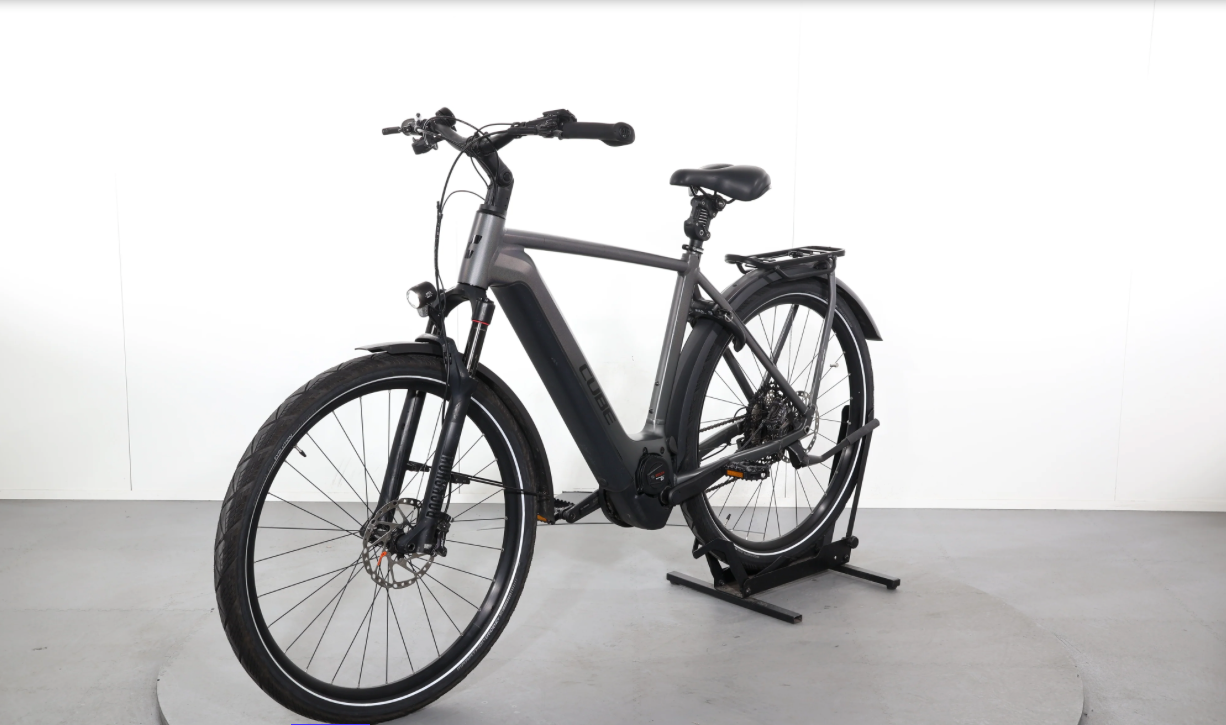 Cube Kathmandu Hybride SLT 750  Año 2024