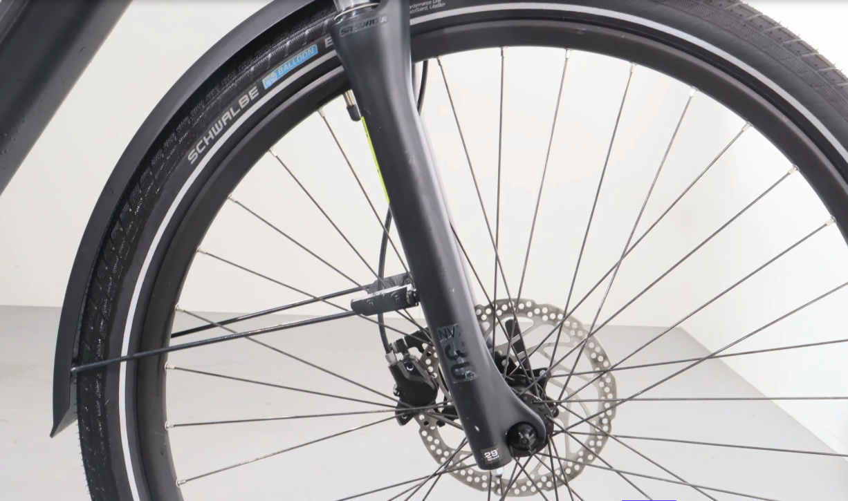 Cube Touring Hybrid Pro    Año 2023