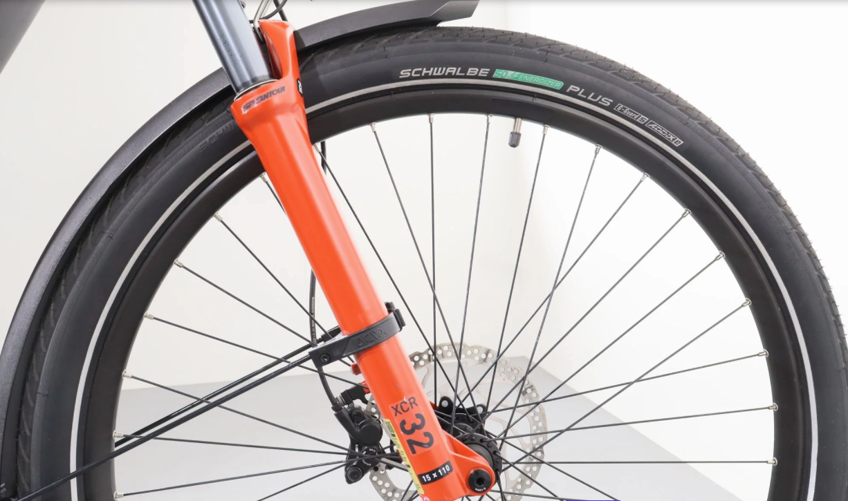 Cube Kathmandu Hybrid Exc 750    Año 2023