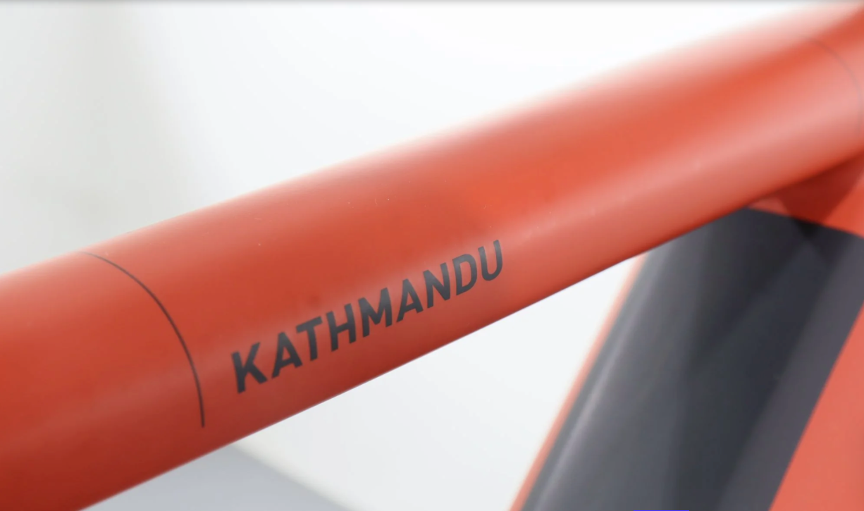 Cube Kathmandu Hybrid Exc 750    Año 2023
