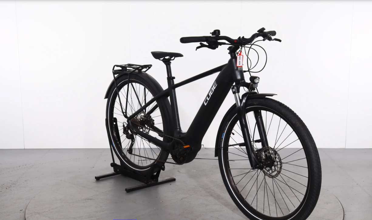 Cube Touring Hybrid Pro    Año 2023