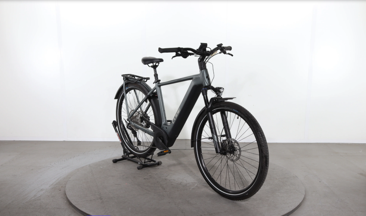Cube Ella Ride Hybrid 500    Año 2023