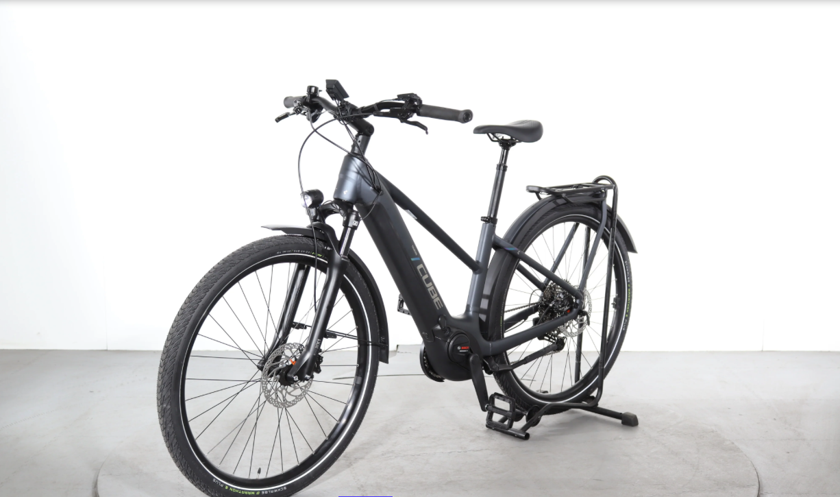 Cube Touring Hybrid Pro    Año 2024