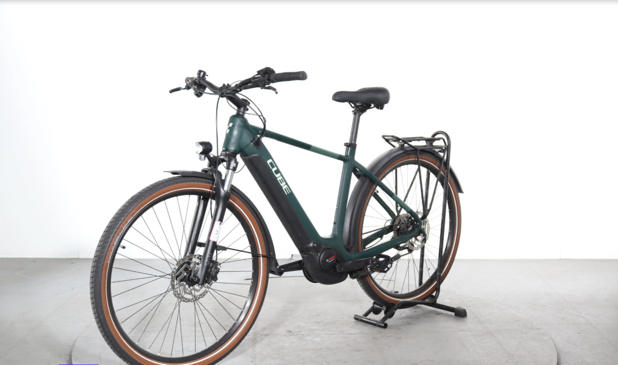 Cube Touring Hybrid One   Año 2023