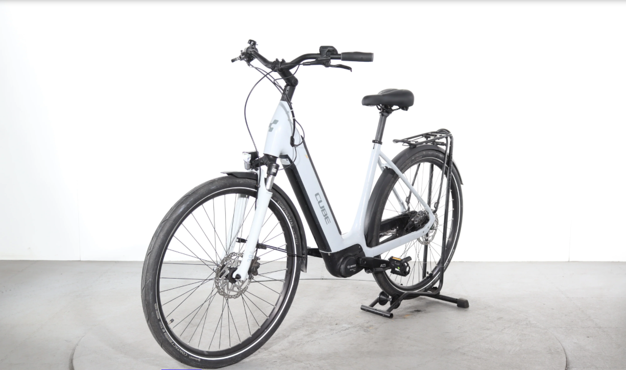 Cube Supreme Hybrid One 500  Año 2023