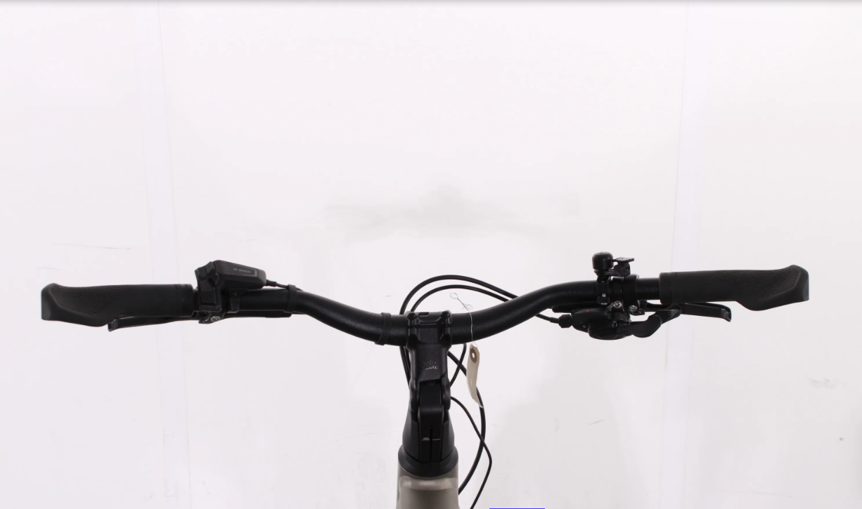 Cube Kathmandu Hybrid Pro 750    Año 2023