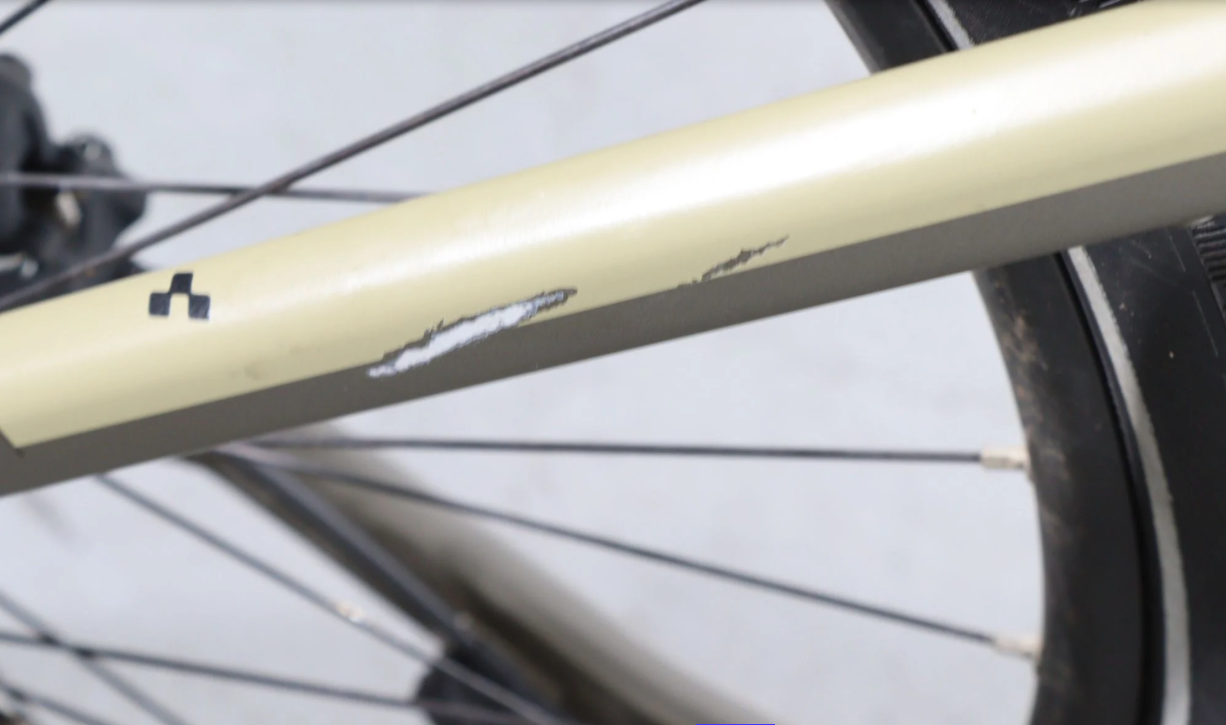 Cube Kathmandu Hybrid Pro   Año 2022